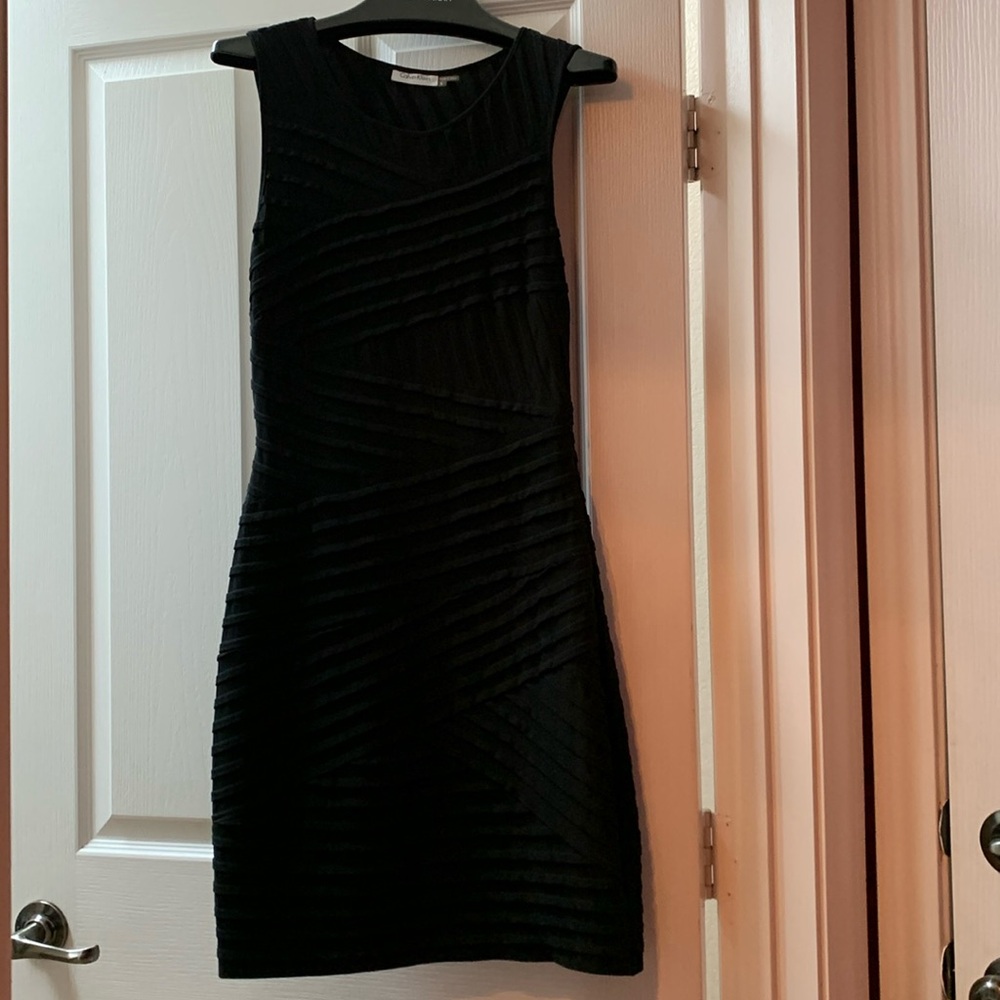 Knee length dress-side zipper